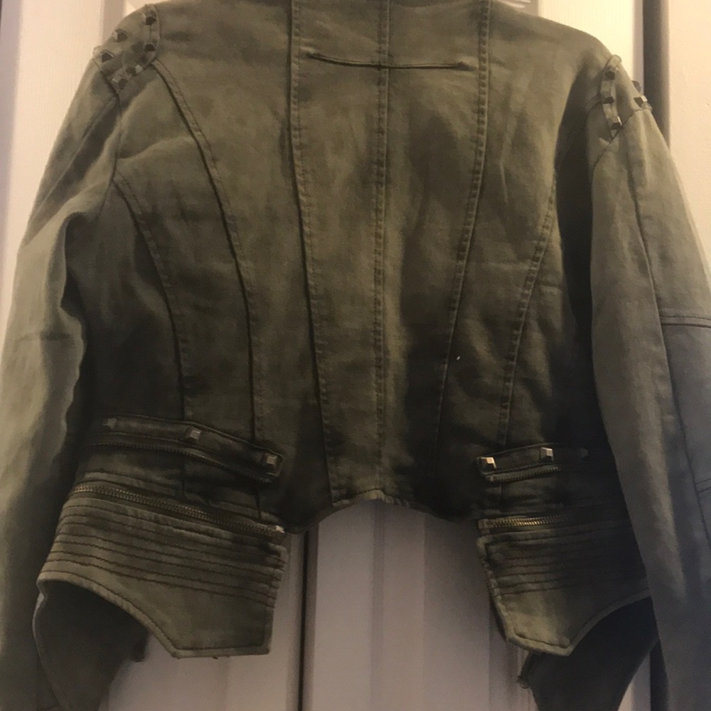 Jacket - Picture 7 of 8